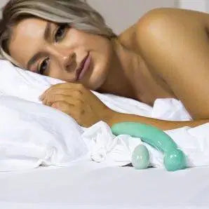 Green Aventurine Crystal Wand • Pleasure • Dildo • Heart Chakra • Australia • Aurora • Green light to Growth • Abundance •.Healing— Growth & Heart Expansion • Gaiae